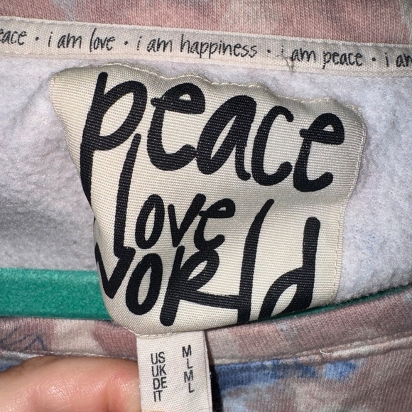 EUC Peace Love World Blessed Heart Abstract Print Sweatshirt Size Medium - Picture 2 of 8